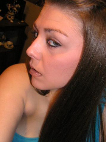 Donna di Avigliano, 24 anni. Fisico Normale Tel: