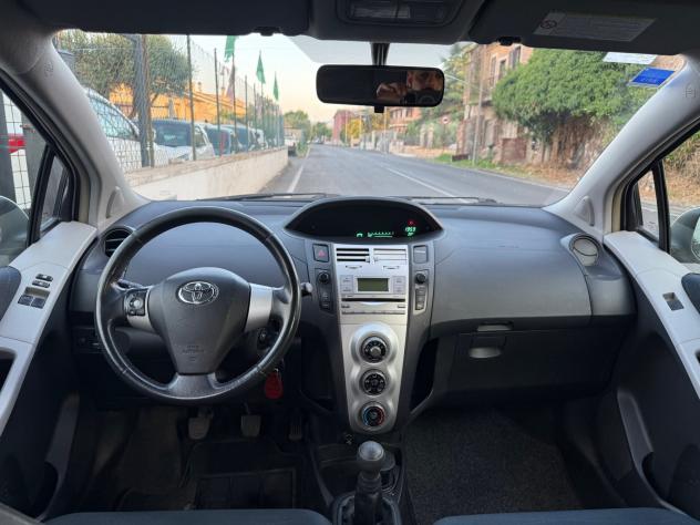 Toyota Yaris 1.0 5 porte - Superprezzo - Tutto incluso - Foto 5