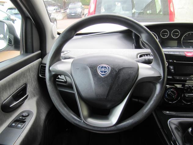 Lancia Ypsilon 0.9 TwinAir 85 CV 5 porte Metano Ecochic Gold - Foto 4