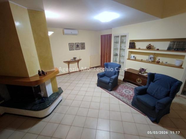AMPIO APPARTAMENTO CON MANSARDA, INGRESSO INDIPENDENTE - Foto 4