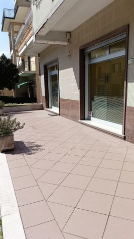 Locale in zona centrale
