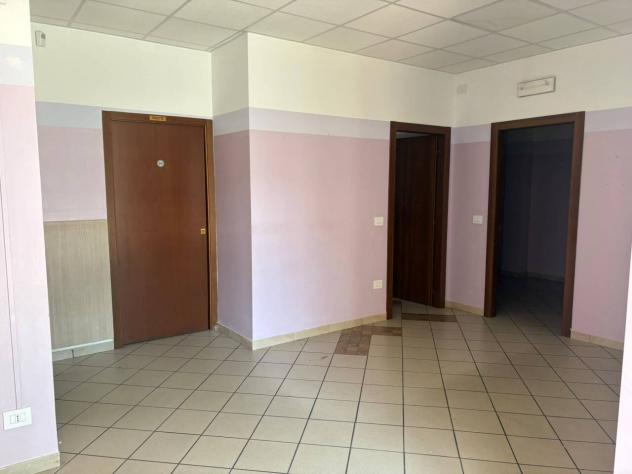 1 Vetrina in affitto a Samarate - Foto 2