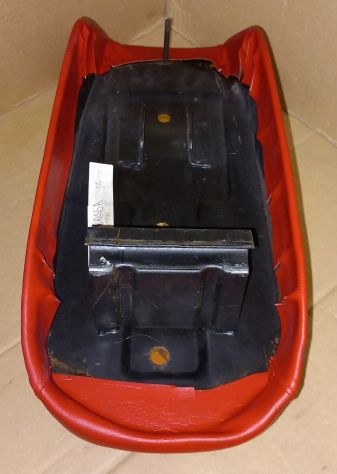 SELLA PER MOTORINO STORICO con rivestimento nuovo, telaio e imbottitura perfetti - Foto 4