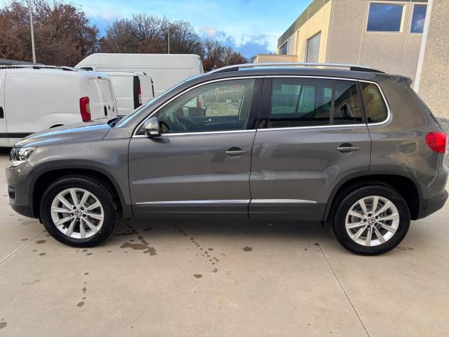 Volkswagen Tiguan 2.0 TDI 140 CV 4MOTION Sport & Style - Foto 6