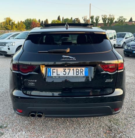 Jaguar F-Pace 2.0 D 180 CV AWD aut. R-Sport - Foto 6