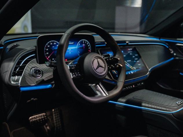 Mercedes-Benz W214 E BERLINA E 300 de 4MATIC Plug-in hybrid AMG Line ADVANCED PLUS - Foto 10