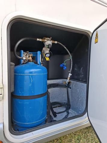 MOTORHOME RAPIDO DUCATO BASCULANTE LETTI GEMELLI GARAGE SEMIDINETTE CLIMATIZZATORE CAMPER CAMPEGGIO USATI GENERALI 1449 - Foto 9