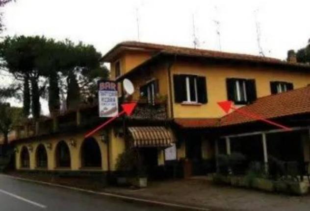 Immobile in asta di 120 m², box auto in vendita a Castelveccana - Foto 2