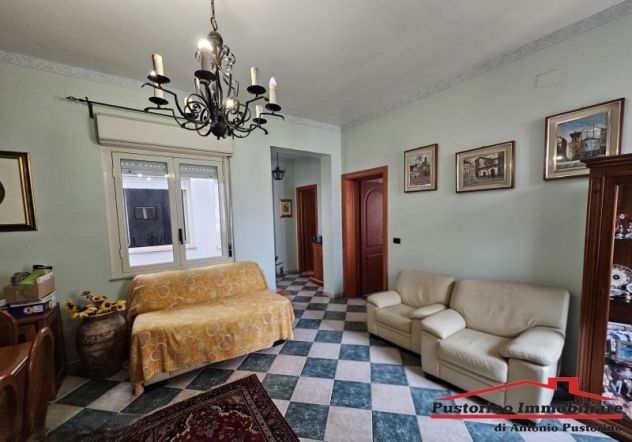 Reggio Campi - 1 piano semindipendente con terrazzo