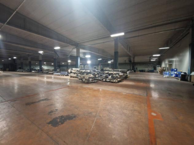 Immobile di 11300 m² con più di 5 locali in affitto a Inveruno - Foto 14