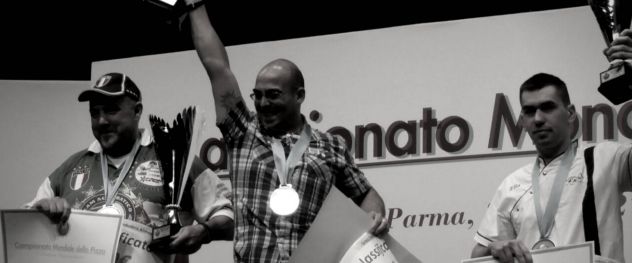 Corso di Pizzaiolo Con il 4 Volte Campione Del Mondo Giuseppe Lapolla a Bologna - Foto 2