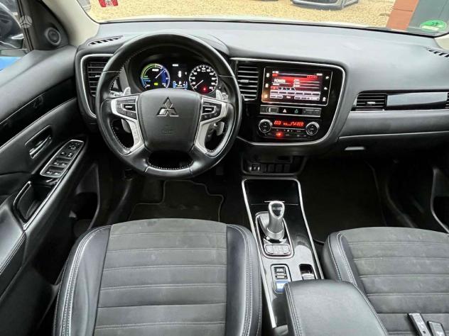Mitsubishi Outlander 2.0 MIVEC 4WD PHEV Instyle Diamond SDA - Foto 9