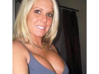 Amore e incontri Torino - Signora matura 41 anni cerca toy boy