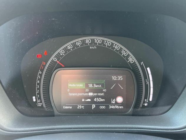 Toyota Aygo X 1.0B (72 CV) Lounge S-CVT - Foto 8