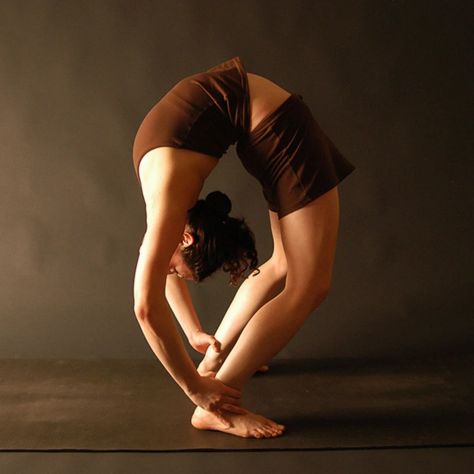 Praticante di YOGA DANZA GINNASTICA PILATES per foto e video - Foto 3
