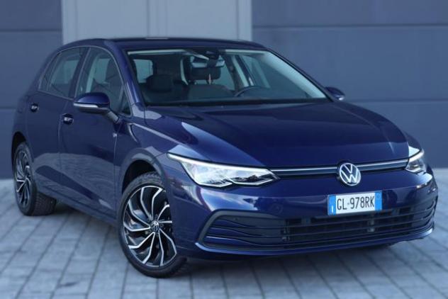 VOLKSWAGEN Golf 1.0 eTSI EVO DSG Life rif. 23477609