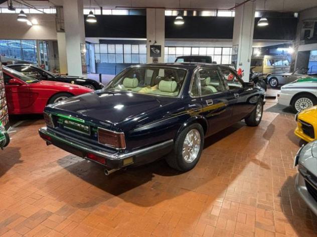 JAGUAR Sovereign 4.0 cat automatic rif. 23830115 - Foto 6