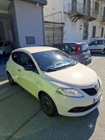 Lancia Ypsilon 1.2 69 CV 5 porte GPL Ecochic Gold - Foto 7