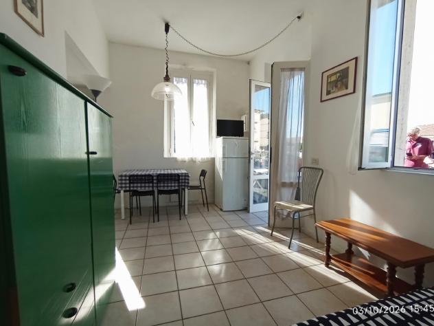 APPARTAMENTO INDIPENDENTE di 3 vani e di 50 mq (VIAREGGIO) rif. 1108 - Foto 9