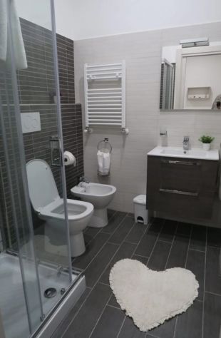 PORTA FURBA STANZA SINGOLA ARREDATA CON BAGNO PRIVATO - Foto 2