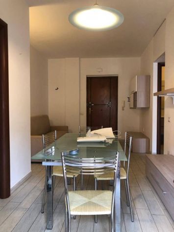 TIBURTINA-REBIBBIA BILOCALE ARREDATO CON BALCONE E POSTO AUTO - Foto 2