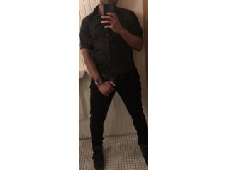 Amore e incontri Firenze - Cerco etero or bisex esibizionista. Tel:3491182447