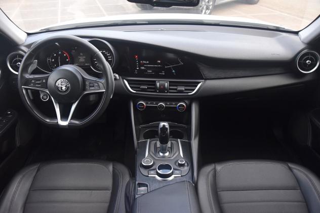 Alfa Romeo Giulia 2.2 Turbodiesel 190cv AT8 Executive - Foto 10