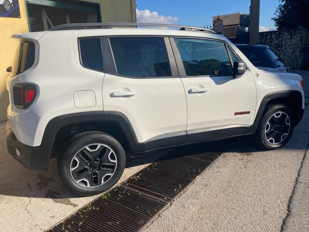 Jeep Renegade 2.0 Mjt 170CV 4WD Trailhawk - Foto 7