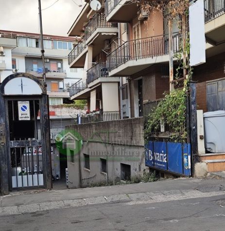 Deposito Via Giuseppe de Felice BATTIATI