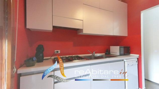 Bilocale con terrazzo: comfort e quiete per chi si trasferisce per lavoro - Foto 4