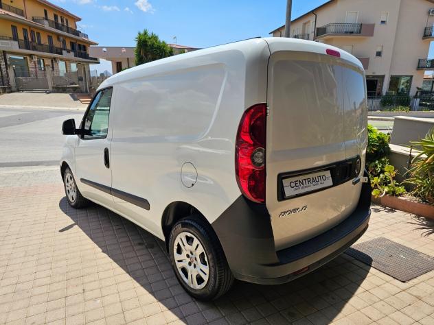 Fiat Doblo Dobl1.6 MJT 105CV S&S PC-TN Cargo Lounge - Foto 4