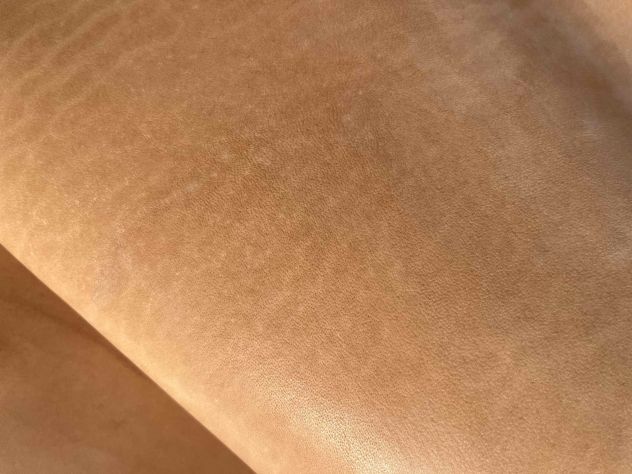 Fianchi pellame concia a vegetale naturale (no sego) - sp. 2,2 MM
