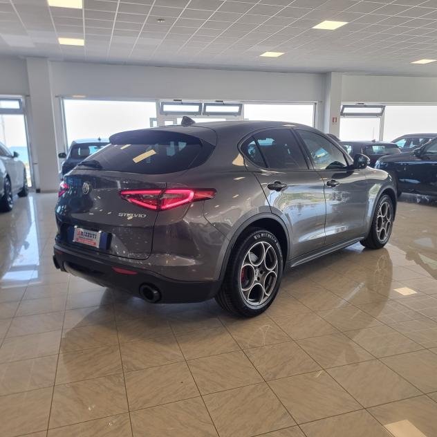 ALFA ROMEO STELVIO SPRINT 2.2 TD 190cv AT8 Q4 Euro 6D - Foto 5