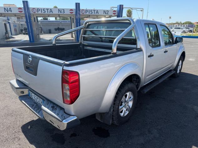 Nissan Navara 2.5 dCi 4 porte Double Cab XE 4X4 AUTOMATICA - Foto 6