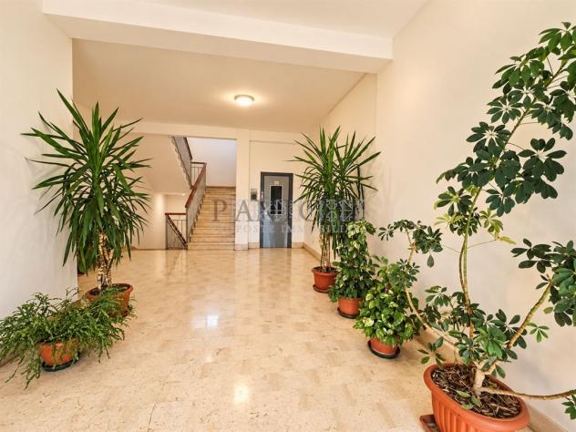MONTARIOSO – LUMINOSO APPARTAMENTO DI 125 MQ CON TERRAZZO E ASCENSORE - Foto 2