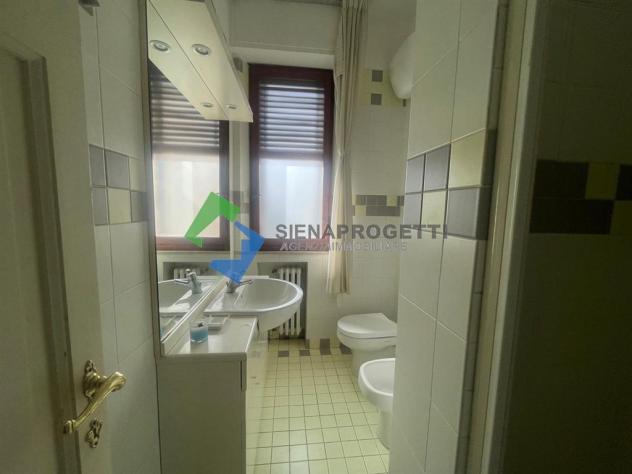 Spazio, Indipendenza e Potenziale Unico: Elegante Appartamento con Grande Garage e Resede Privato a Siena Nord. - Foto 19