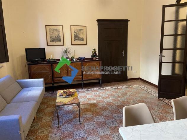 Un Gioiello Segreto nel Cuore di Siena, Centro storico con giardino privato e tre posti auto. - Foto 8