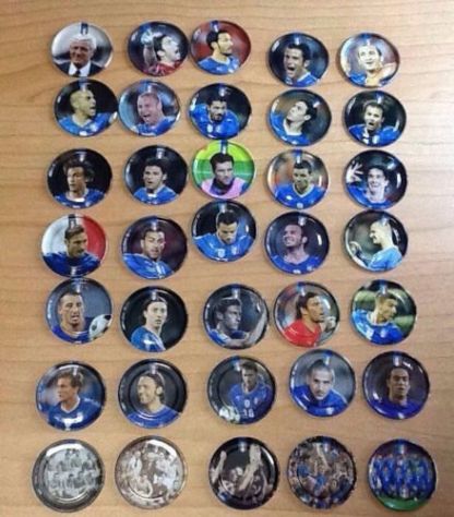 DISCHETTI MONDIALI ITALIA 2006 : carrefour, figurine, raccolta.