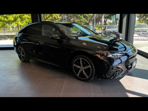 Mercedes-Benz CLA Shooting Brake Elettrca 250+ Shooting Brake with EQ technology