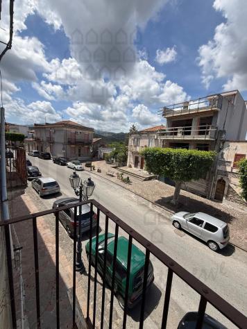 VILLA di 7 vani e di 180 mq (TORREGROTTA) rif. 2Vs18239