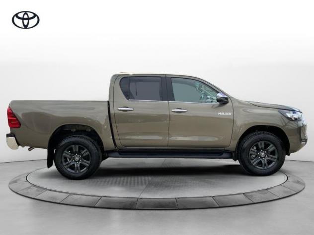 Toyota Hilux 4ª serie 2.8 D-4D A/T 4WD 48V 4 porte Double Cab Lounge - Foto 3