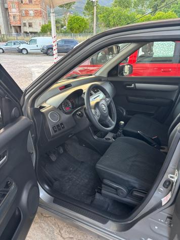 Suzuki Swift 1.3 DDiS 5p. GLX-2005 - Foto 5