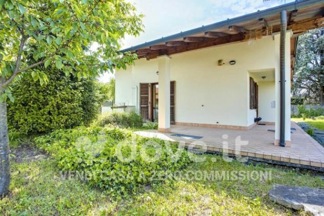Villa di 250 m² con più di 5 locali e box auto doppio in vendita a Brebbia - Foto 9