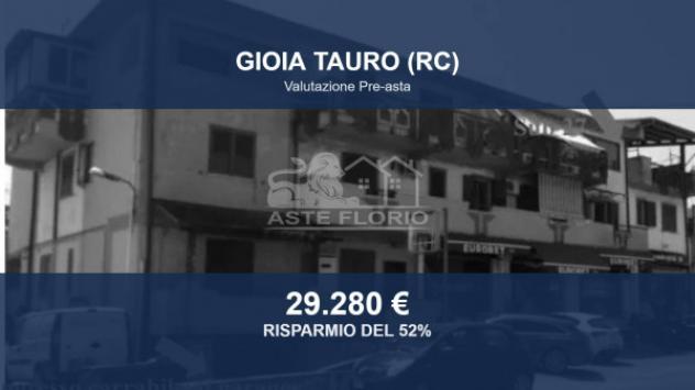 Immobile in asta di 169 m² con più di 5 locali e box auto in vendita a Gioia Tauro