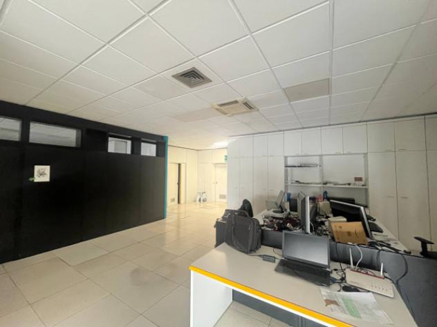 Immobile di 540 m² con 4 locali in vendita a Roncadelle - Foto 20