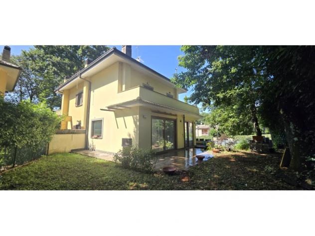 Villa in Viale degli Aceri