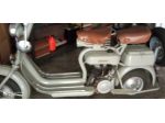 Iconico scooter Lambretta 125 D.  - Colore grigio verde - Sedili in pelle marron
