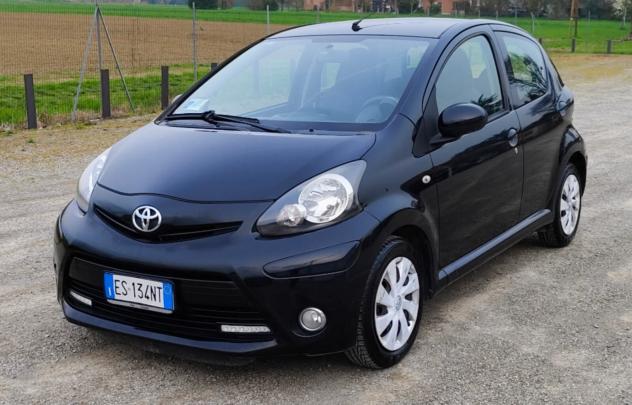 Toyota Aygo 1.0 12V VVT-i 5 porte Active Connect - Foto 2