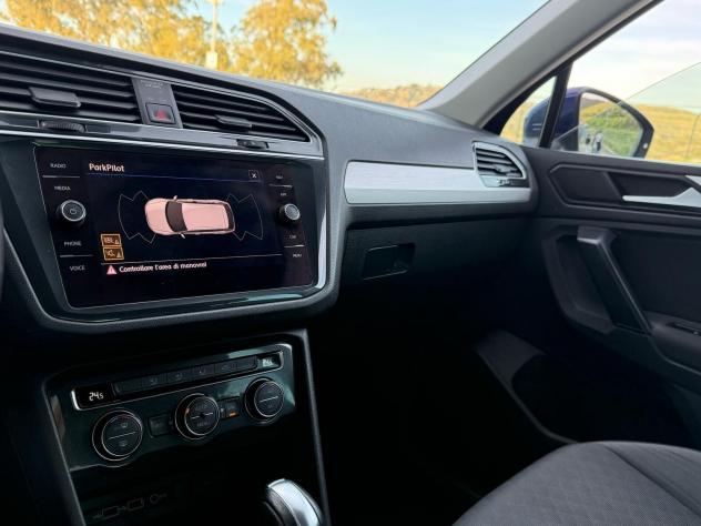 Volkswagen Tiguan 2.0 TDI SCR DSG 4MOTION Business BMT - Foto 8