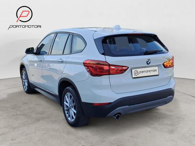 BMW X1 (F48) sDrive16d - Foto 3